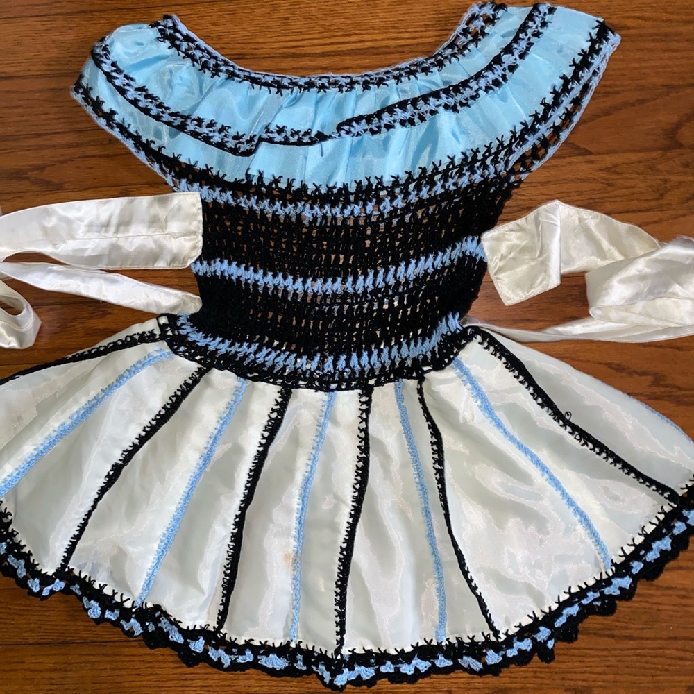 Vintage heirloom handmade retro Mod 50s Crocheted Silky needlepoint Party Dress - Picture 5 of 11